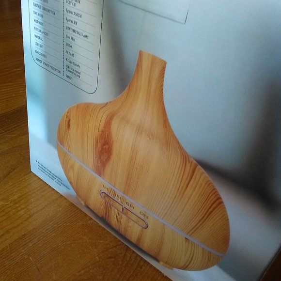 SOLD BNIB BLUZEN The Alpine Wood Essential Oil Diffuser - Picture 3 of 10